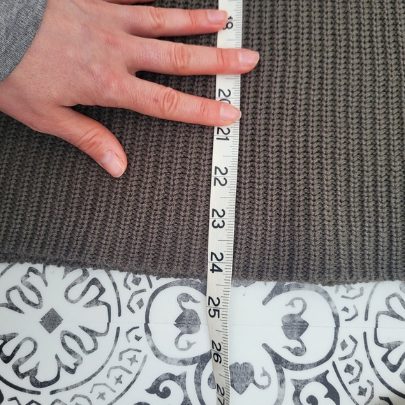 Women's Olive Green Sweater - Picture 3 of 3